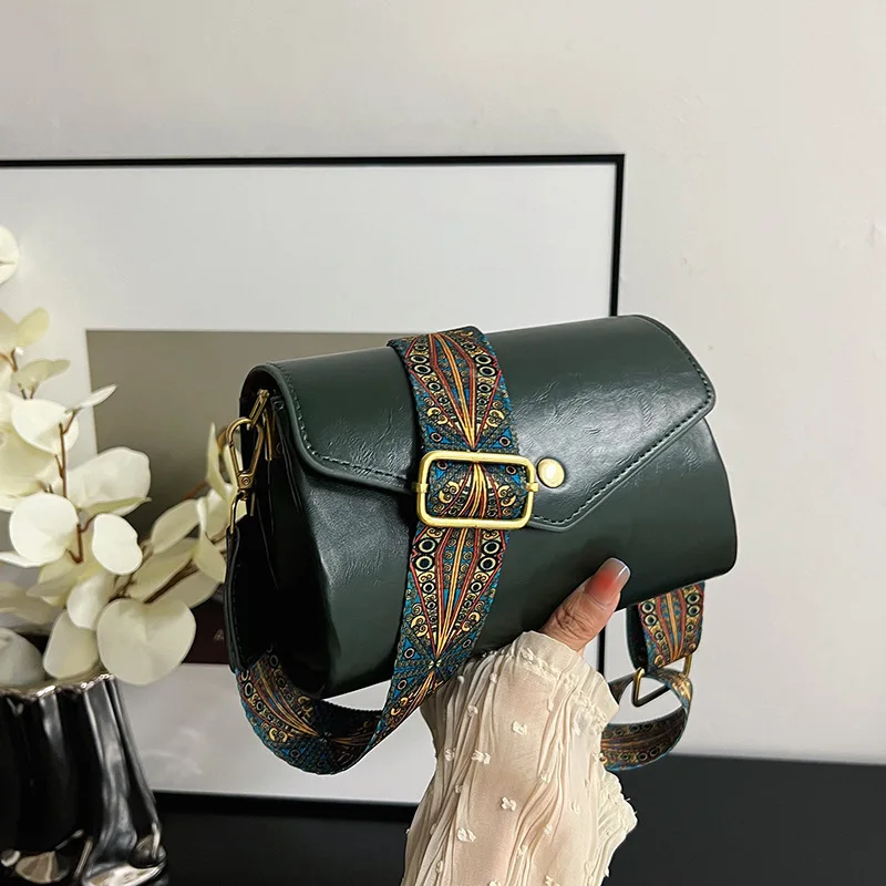 New Women's Crossbody Fashionable Multi Compartment Cylindrical PU Soft Leather Texture Large Capacity Casual Shoulder Bag