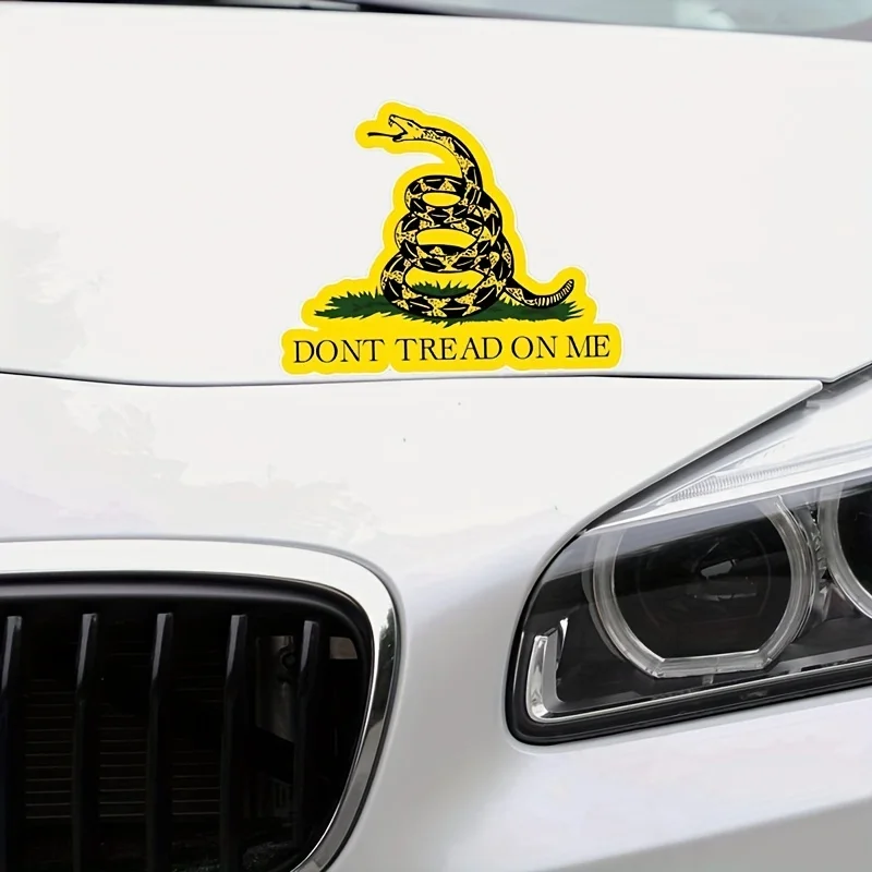 Gadsden العلم لا تخطو علي ملصق فينيل ملصق مائي لسيارة شاحنة SUV فان نافذة الوفير جدار الكمبيوتر المحمول اللوحي كوب بهلوان وأي Sm