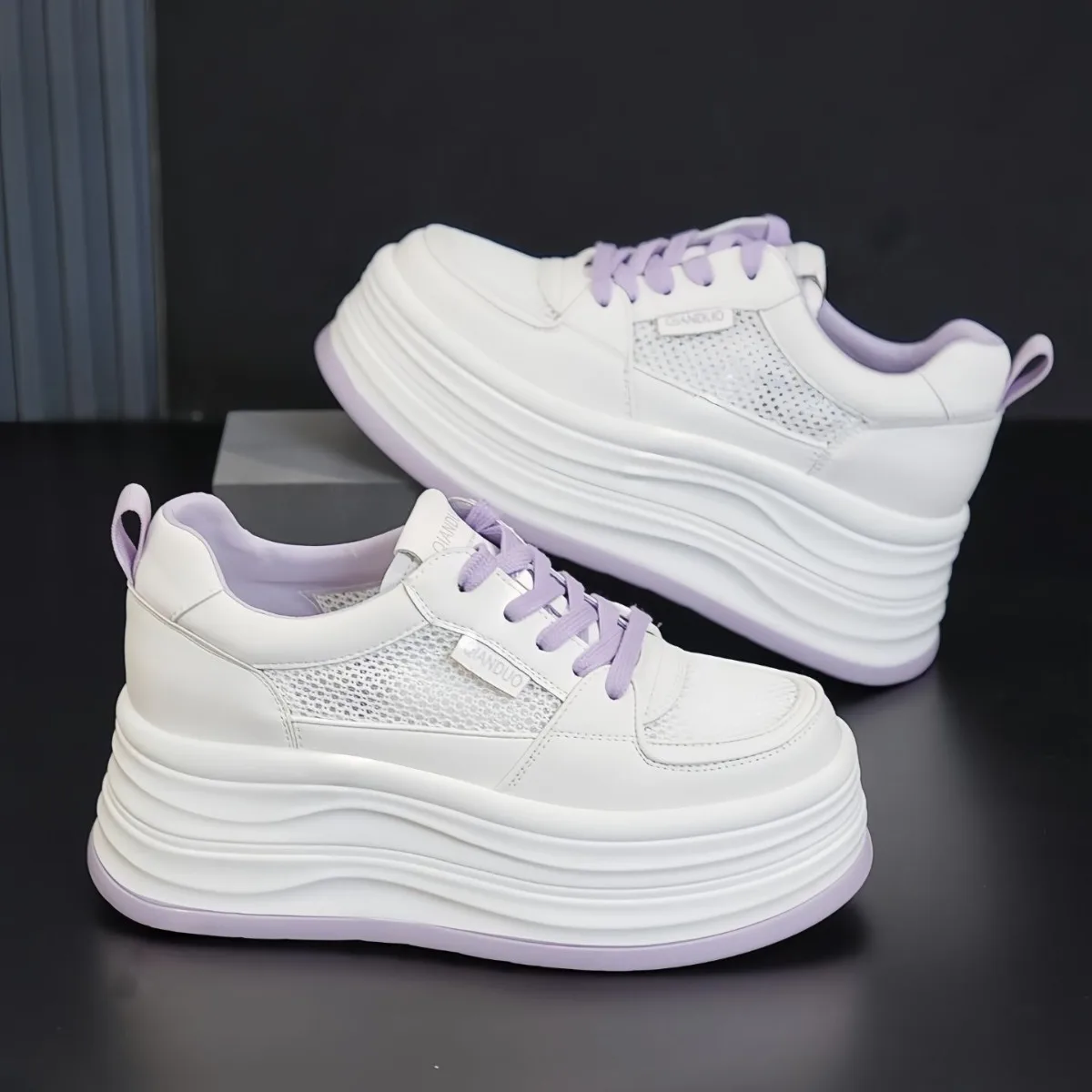 

Women's White Round-Toe Shoes Thick-Soled Flat Lace-Up Sneakers Breathable Non-Tiring All-Match Fashion Casual Seasonal Footwear