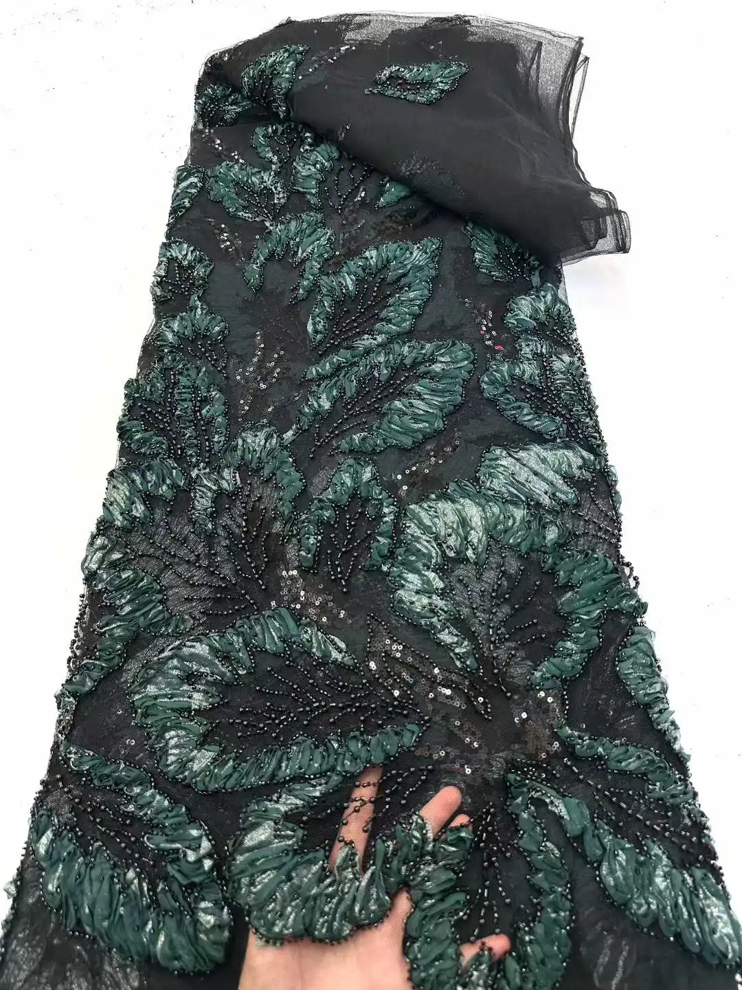 

Nigerian Luxury Beaded Velvet Lace Fabric 2026 High Quality Sequins African Lace Fabric French For Women Wedding Party Dresses