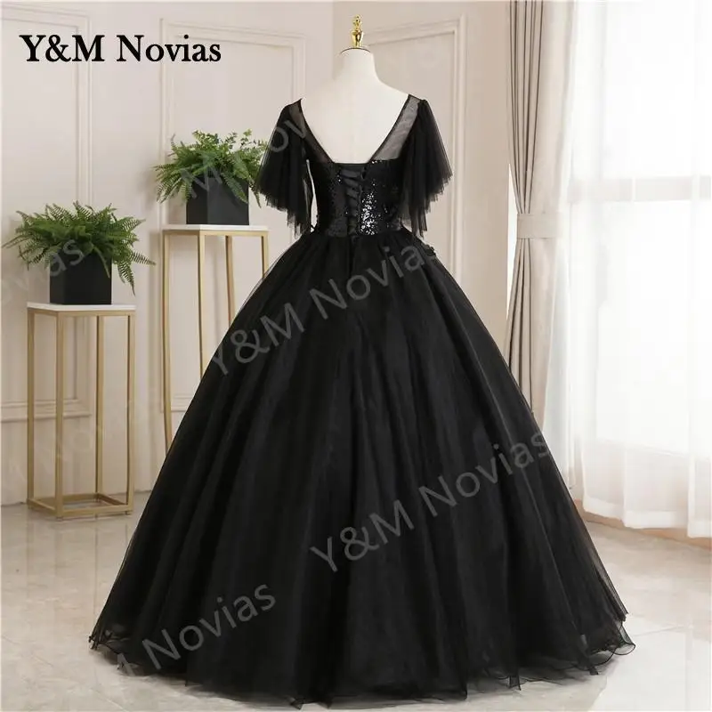 Y & m novias neue Quince anera Kleider elegante V-Ausschnitt Party Abschluss ball mit Ärmel schwarz Quince anera Kleid Vestido Spitze Blumen druck geraffte