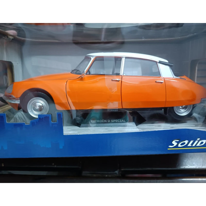 1:18 Scale Citroen D SPECIAL Alloy Car Model Ornaments