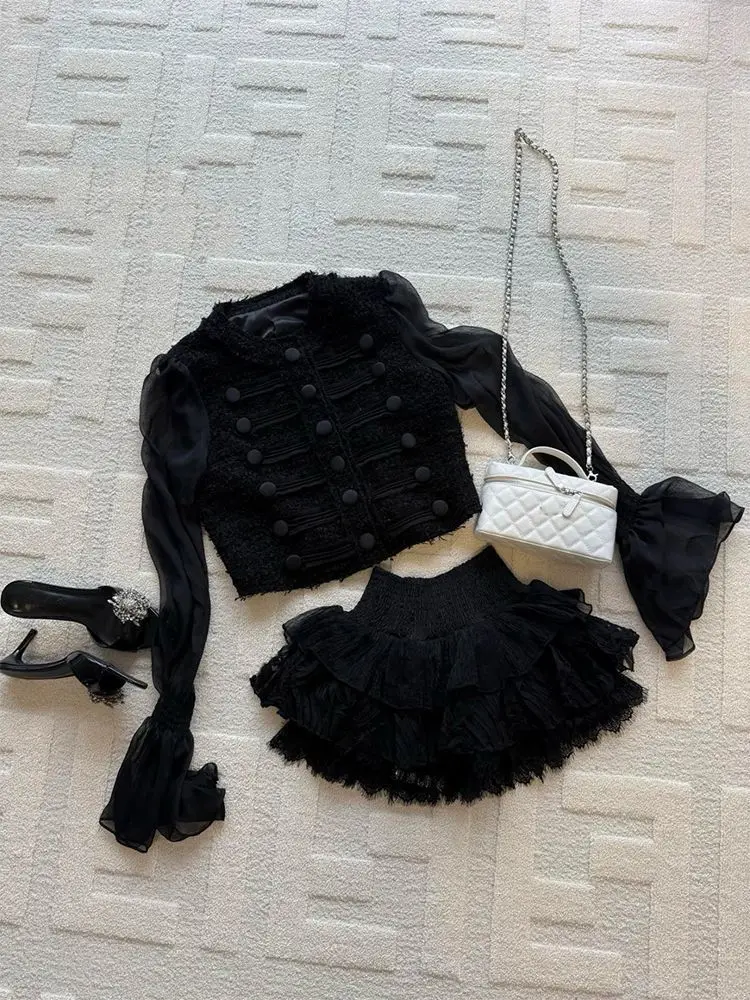 

Новинка 2026: Женский готический комплект Y2K из двух предметов – черный топ с кружевными вставками + мини-юбка с оборками. Японский милый винтажный уличный стиль.