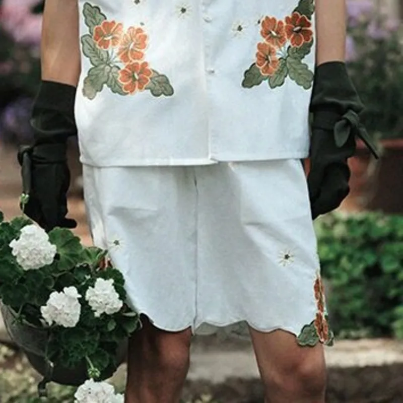 WVGA New Men's Summer Tide Vintage Geranium Patch Embroidery Trendy Elastic Waist Shorts Niche Chic Casual Streetwear Ins W18657