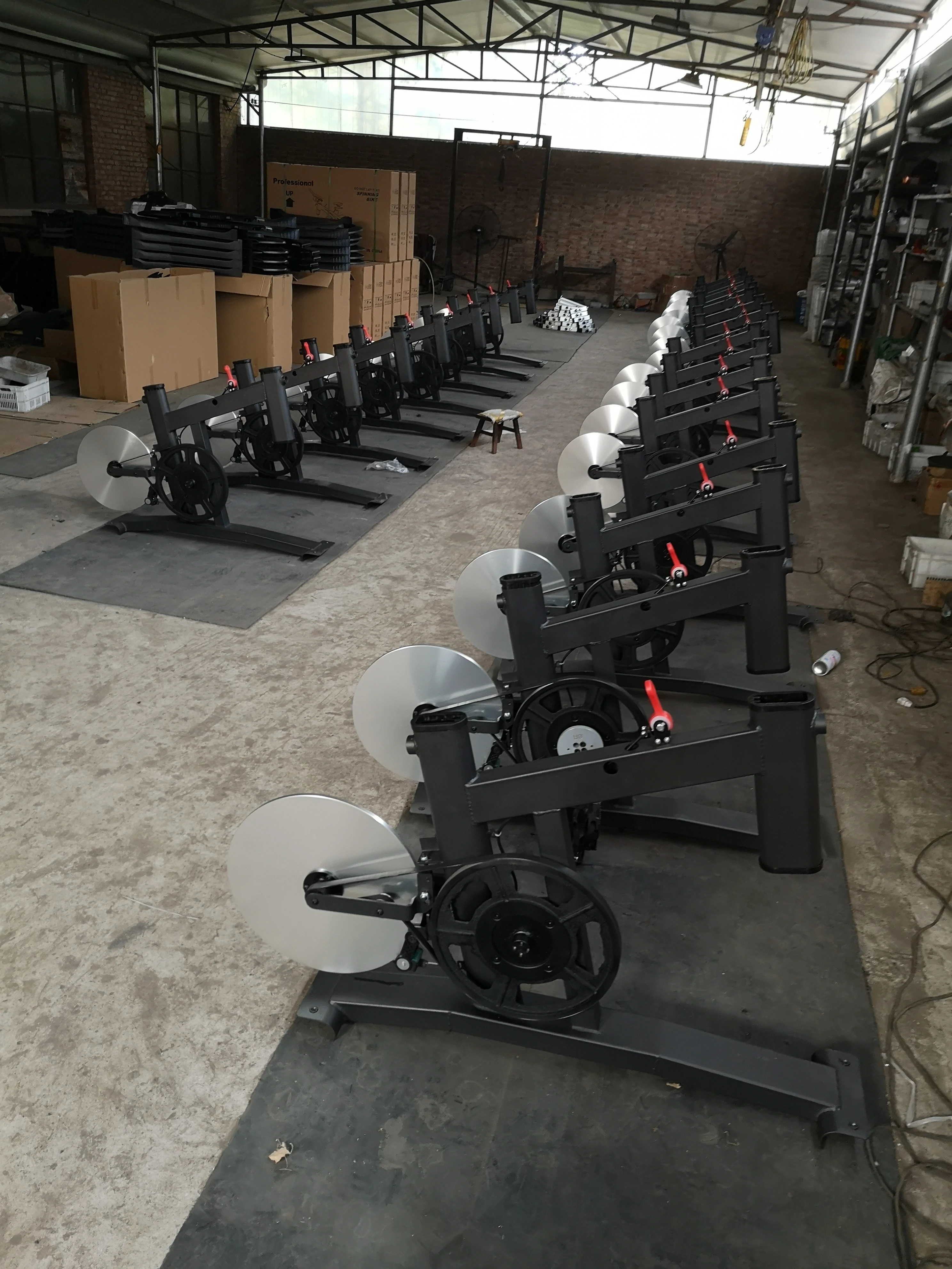 Attrezzatura da palestra multifunzionale per bici cardio fitness con logo personalizzato verticale per la casa