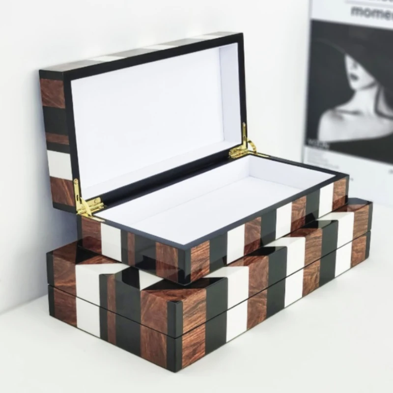 Portable Jewelry Box Nordic Creative Jewelry Organizer Boxes Lacquer Makeup Organizer Display Case Necklaces Trinket Storage