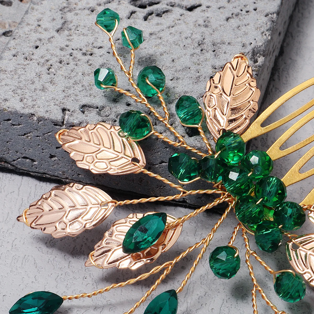 Fashionable Green Crystal Flower Hair Comb Classic Rhinestone Handmade Insert Comb for Women Party Princess Hair Clip Headpiece