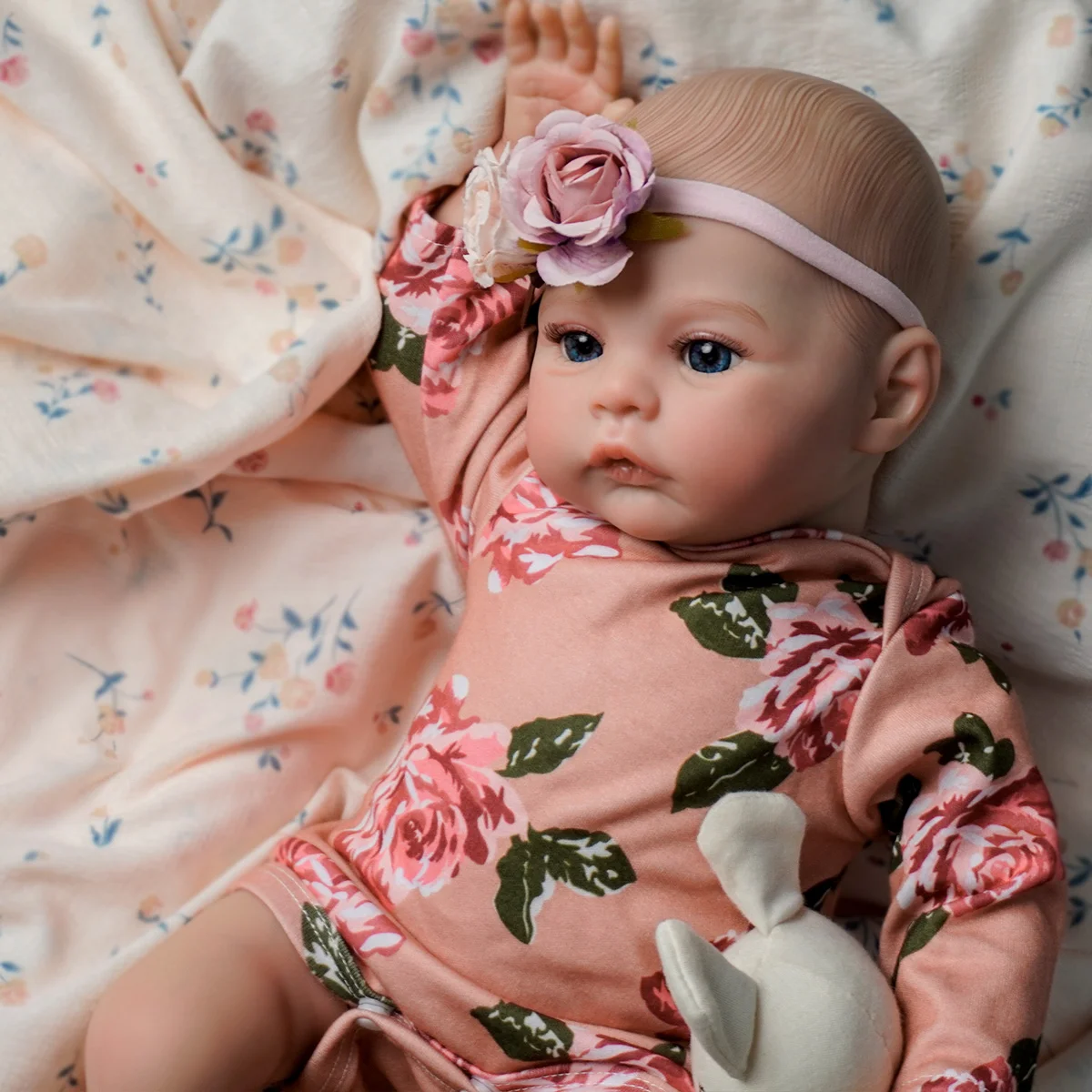 

JOYORA 50CM Cute Dolls Made of Vinyl Fabric with Lifelike Painted Skin Art Collectibles, Christmas Gifts Like Newborn Baby Dolls