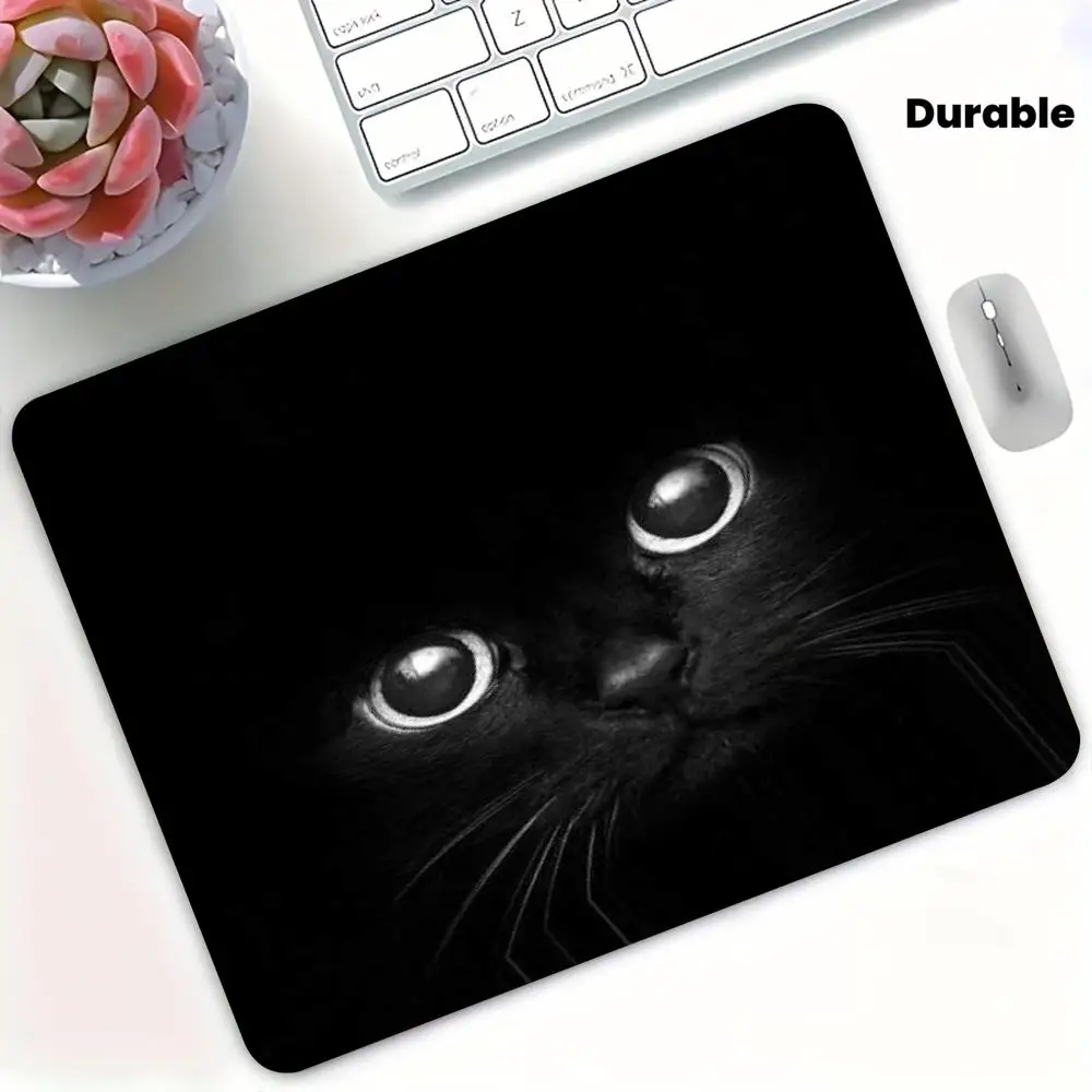 Cute  Cat Portrait Print Gaming Mousepad Non-slip Rubber Base Stitched Edge Compact Mouse Pad for Home Office Workstation Pad