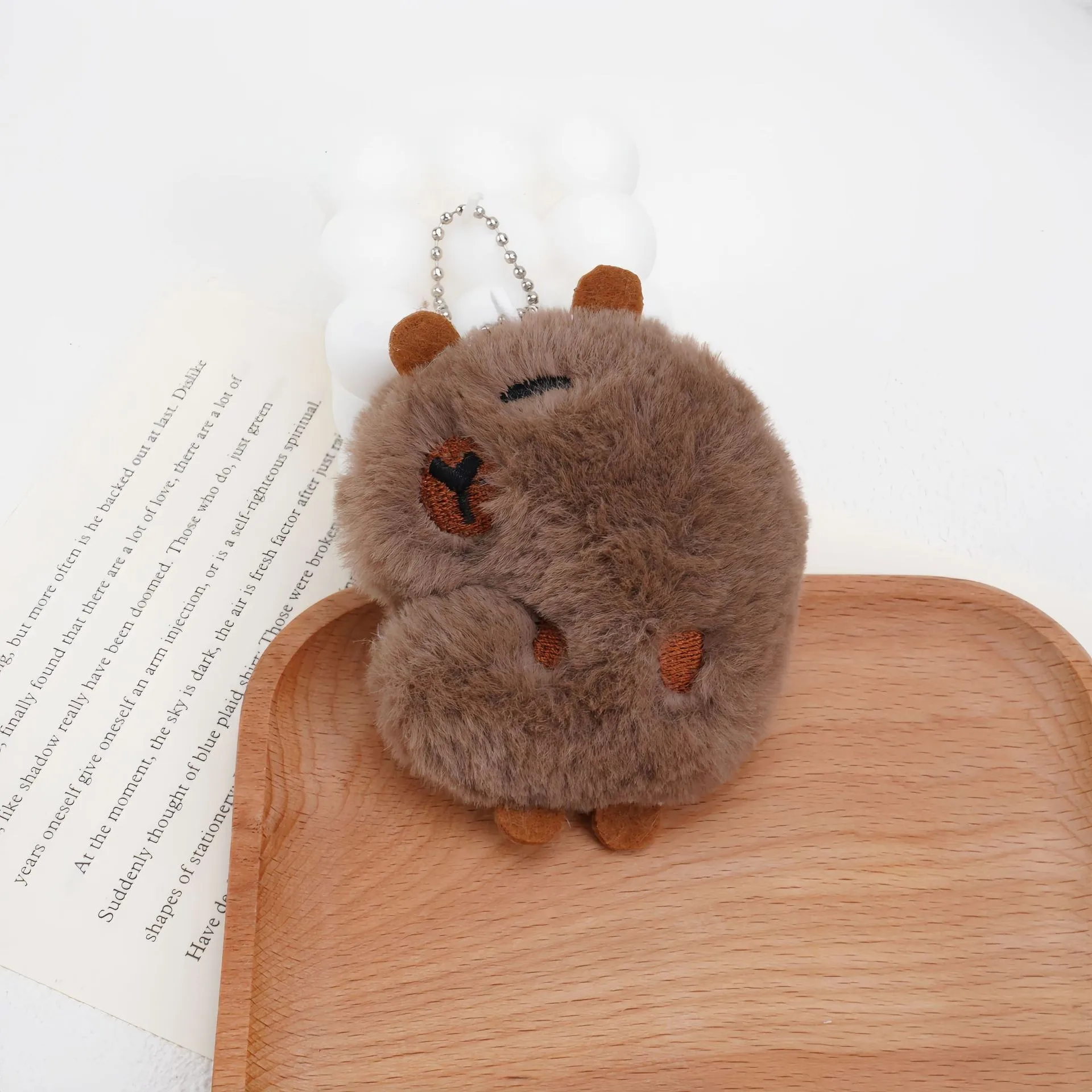 ZAKOL Capybara Plush Doll Squeak Toy Cartoon Keychain Bag Pendant Soft Doll Key Ring Backpack Car Bag Key Pendant Decor Kid Gift