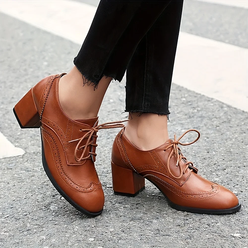 

Женские броги на шнуровке, модные разноцветные лоскутные туфли-лодочки на массивном каблуке с круглым носком, женские туфли-оксфорды в британском стиле