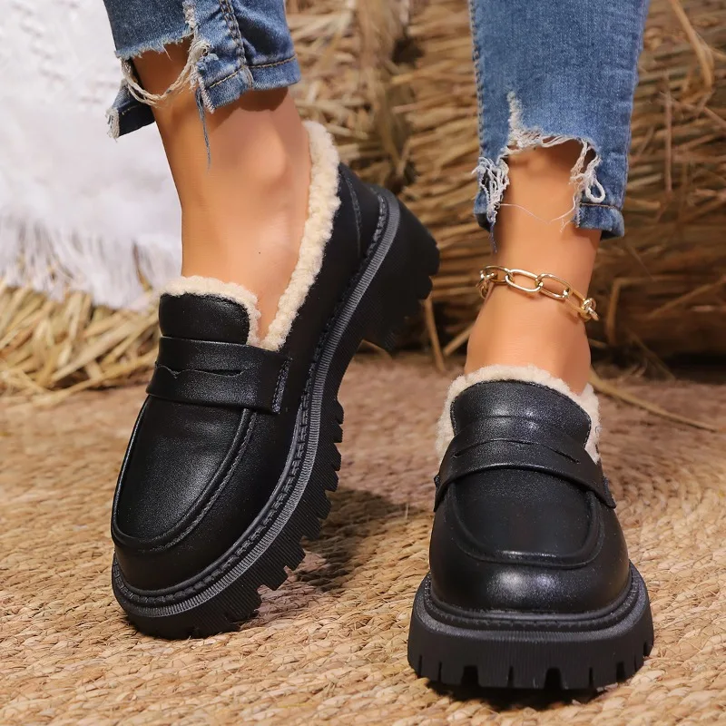 

2024 Plus Suede Leather Shoes for Women Loafers New Winter Warm Black Womens Casual Walking Shoes Warm Big Size 42 Ladies Shoes