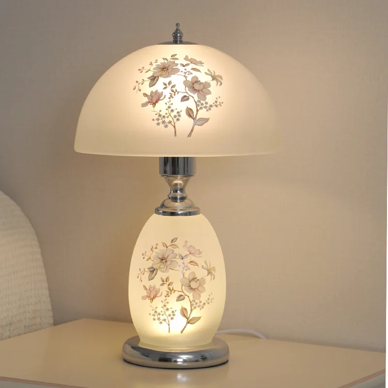 Lampu Meja Kreatif Perancis LED Kap Lampu Kaca Elegan Modern Kamar Tidur Lampu Meja Belajar Restoran Hangat Romantis Lampu Meja Fashion