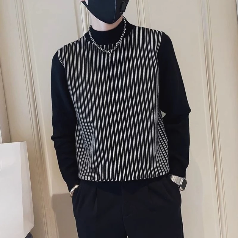 Maglione lavorato a maglia da uomo a collo alto e mezzo collo Maglieria Designer di cashmere Streetwear Abiti popolari coreani Pullover a righe con cavo da uomo