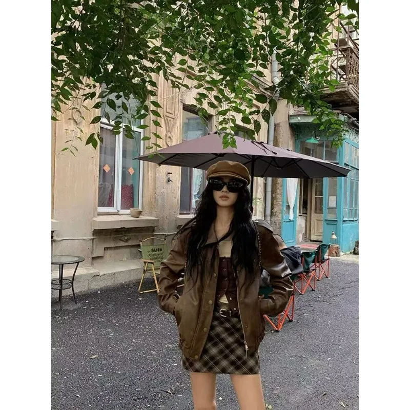 빈티지 홍콩 스타일 세련된 갈색 가죽 자켓 여성 의류 가을 겨울 Maillard Wear 하이 엔드 오토바이 자켓 탑