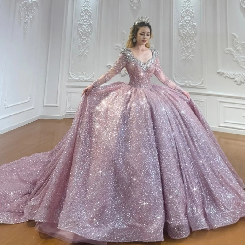 فساتين Quinceanera للأميرة الوردية اللامعة مطرزة بالخرز تول وأكمام طويلة حلوة 16 فستان على شكل قلب بدون أكتاف فستان حفلة فيستد