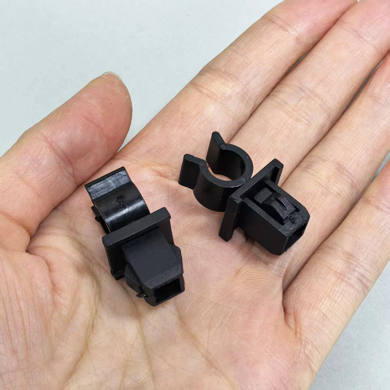 For Toyota RAV4 Corolla Yaris Hood Support Rod Fixing Clip Hood Strut Buckle