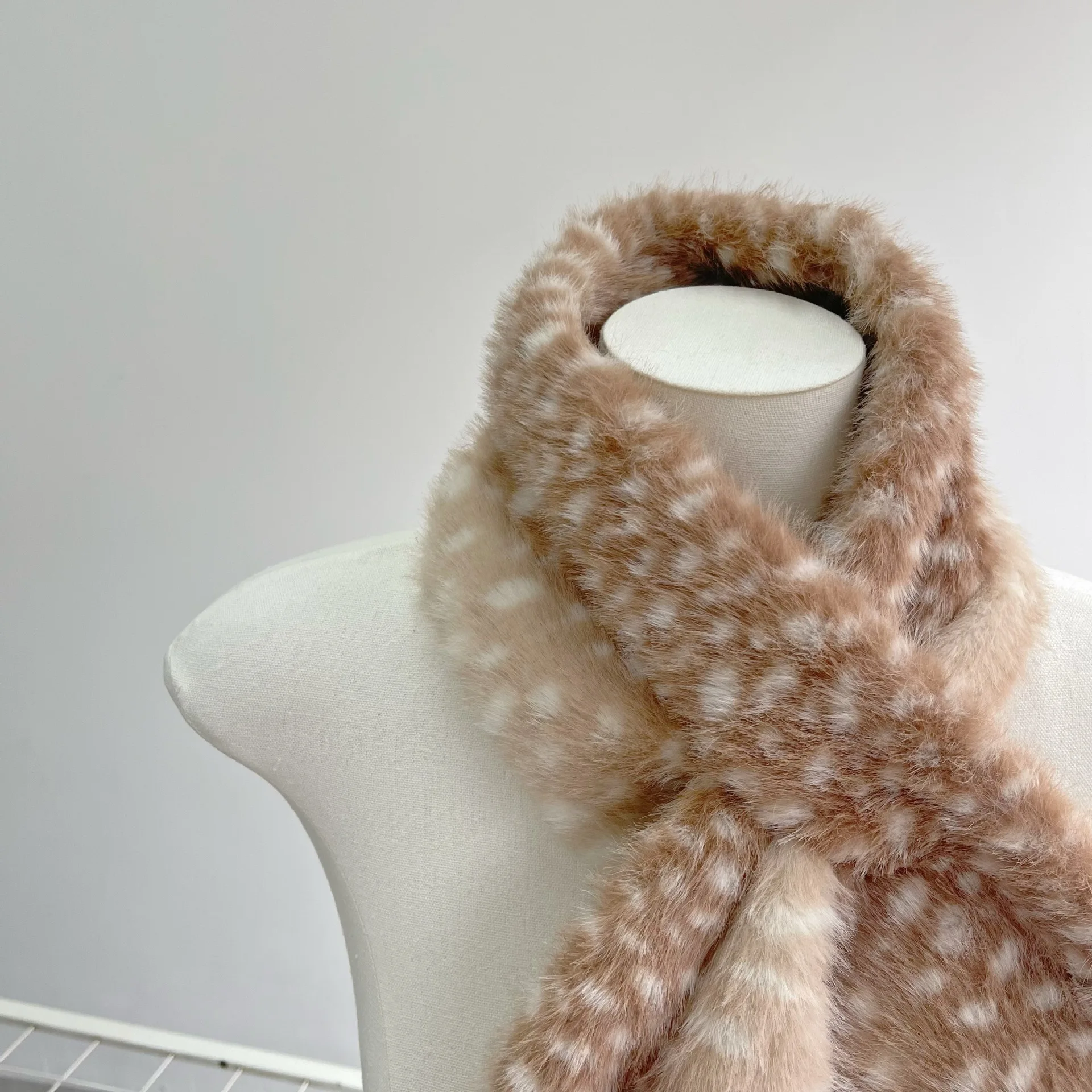 New Women Cute Reindeer Shawl Lolita Plush Warm Scarf Kawaii Girl Cross Fur Fluffy Collar Scarf Christmas Gift