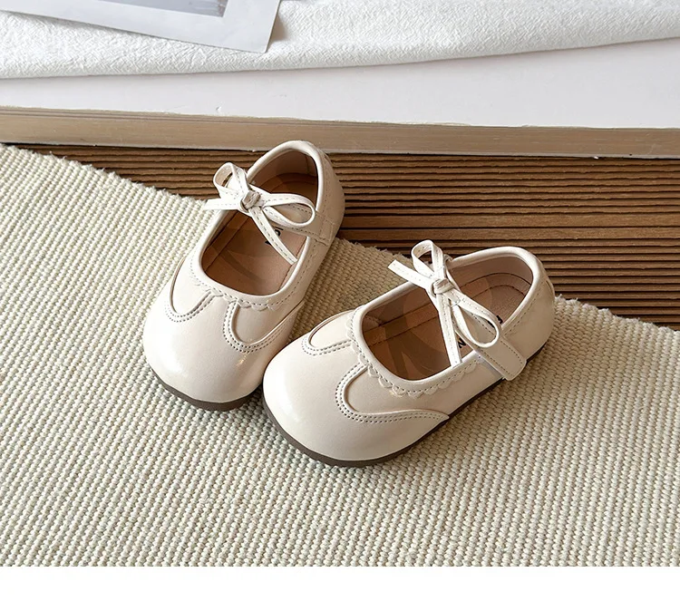 Kinder-Lederschuhe für Mädchen 2026 Frühling&Herbst Neue Mode Koreanischer Stil Weiche Schleife Rutschfeste Modische Prinzessinnen-Schuhe – Detail 10