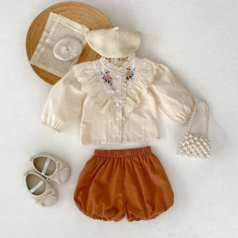 Spring new baby clothing, 0-3 year old girls, embroidered lace top+solid color flower bud pants 2-piece set