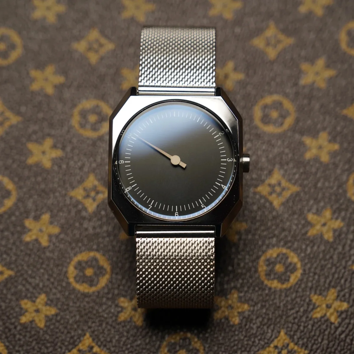 SKU Vintage Slow Watches for Man Luxury Brand High Quality Vintage Style Quartz Rare Watch Unique Design Fashion Wrist Mens Watc
