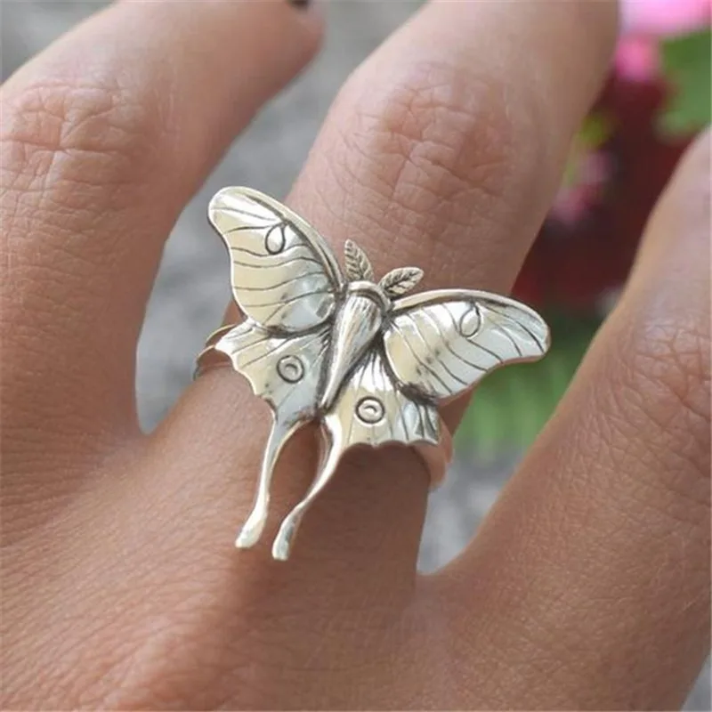 Vintage Butterfly Ring Exquisite Insect Ring Women's Fashion Wedding Engagement Party Ring Princess Jewelry