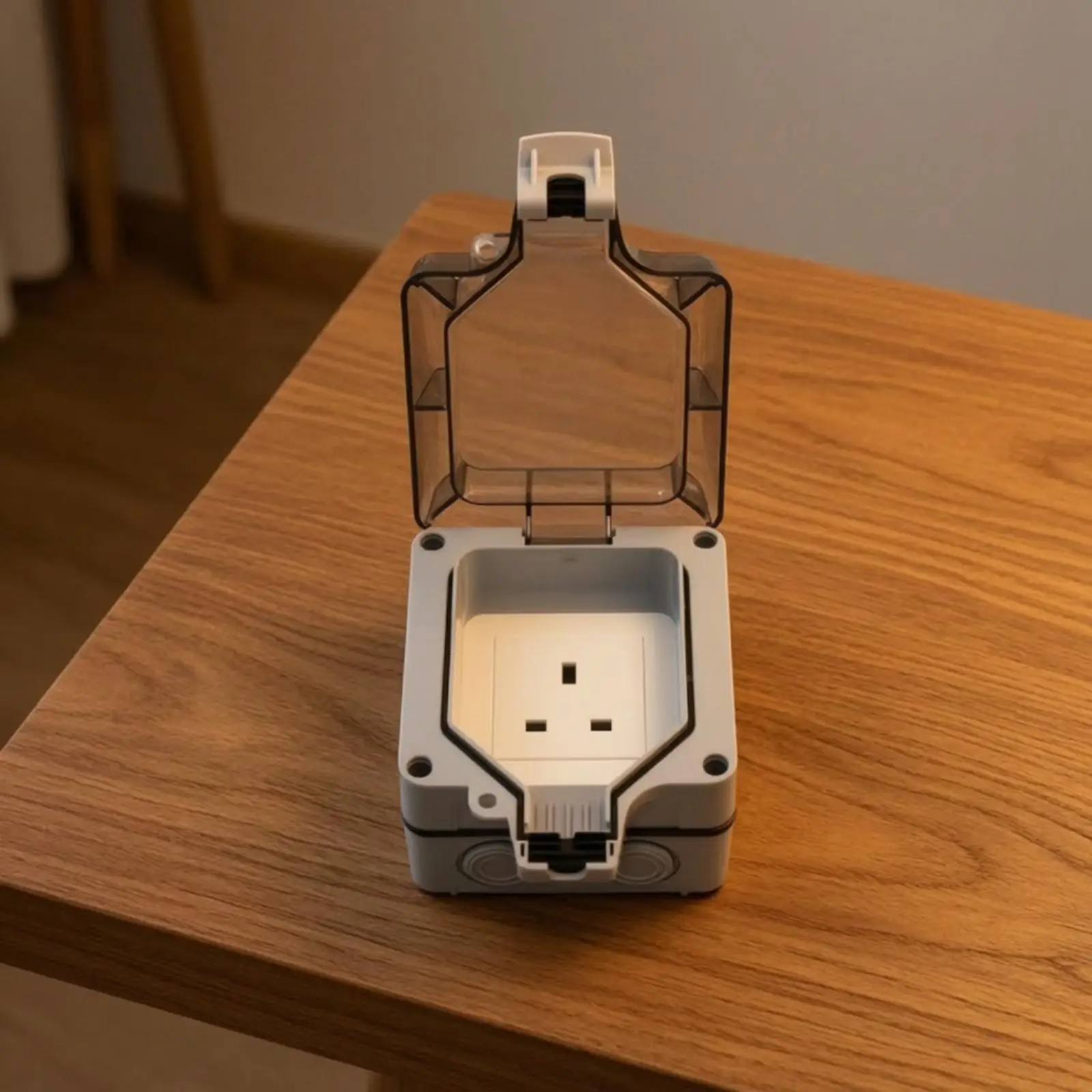 Waterproof Socket Box Surface-Mounted Socket Box with Cover Water-Resistant Weatherproof Outlet Cover for Homeowners,