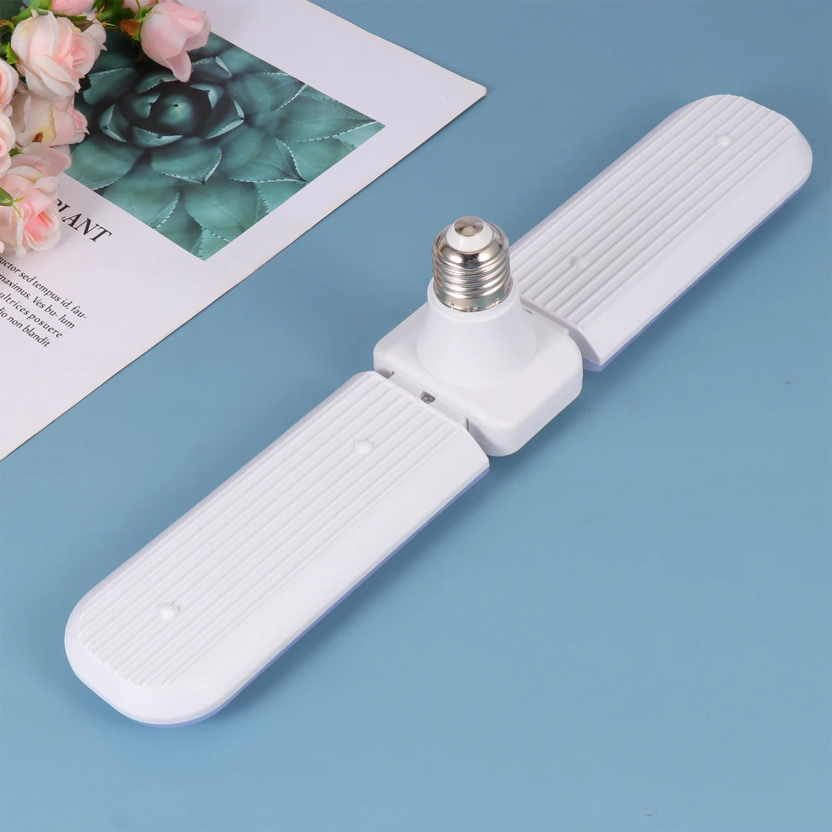 

2 Blades Foldable LED Bulbs Fan Light Adjustable Angle Design for Home Bedroom Living Room Dining Room Energy Saving