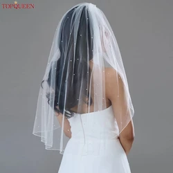 TOPQUEEN Short Bridal Veils Pearls Beaded Wedding Veil For Bachelorette Party Pencil Edge Elbow Length Veil 1 Tier Novio V06