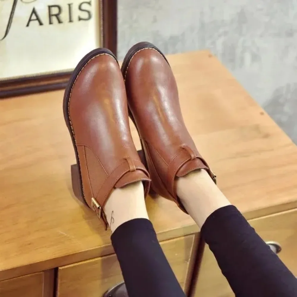 Spring and Autumn Single Soft Leather 2024 Korean Women\'s Short Boots Thick Heel Buckle Strap Single Boots Anti slip Versatile