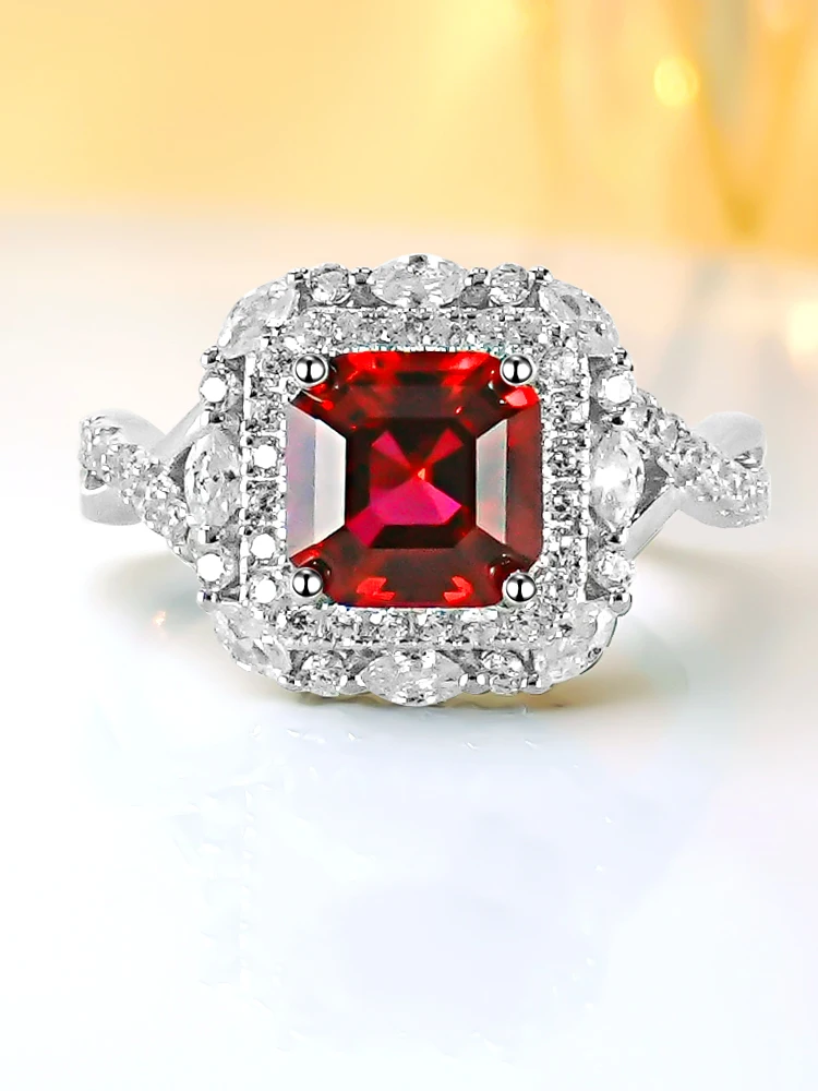 

Fashionable jewelry S925 sterling silver ring Instagram simulation 7 * 7 pigeon blood red personality temperament niche