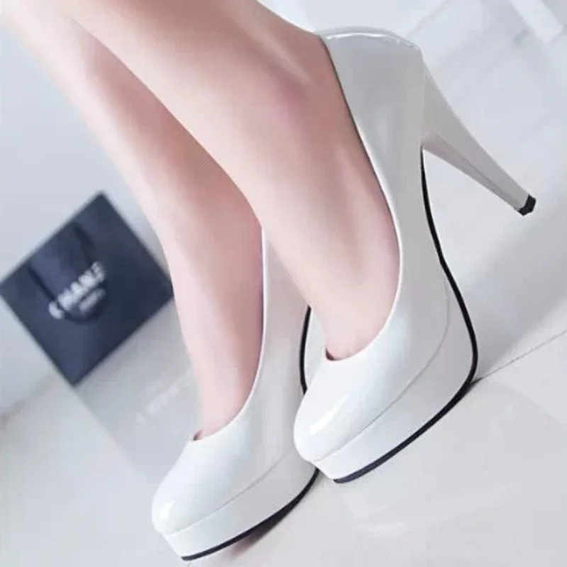 European and American High Heels 2024 Summer New Solid Color Patent Leather Round Toe Set Shallow Mouth Slim Heel Women\'s Shoes