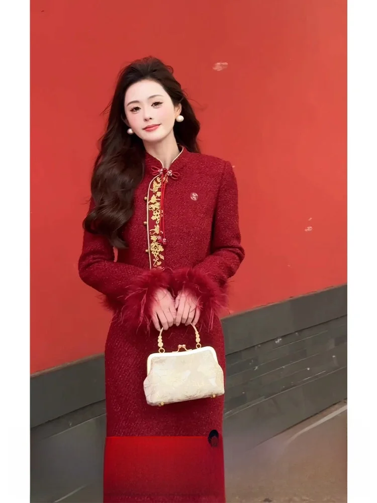 

New Chinese Sle Embroidered Cotton Jaet f Skirt Ensemble Winter Faion Outerwear Polyester Fiber Long Sve Suit