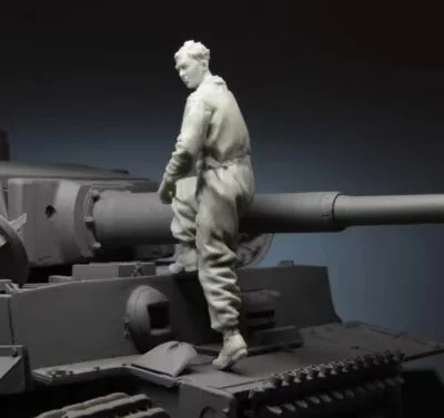 1:35 Resin kit  Waffen-SS Panzer Crew, Kursk 1943  4 Collectible Unassembled Sculpture for Hobbyists