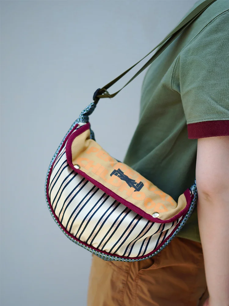 

New Fashion Original Design Splicing Color Contrast Stripe Pattern Shoulder Bag Personality Multi-functional Crossbody Bag Trend