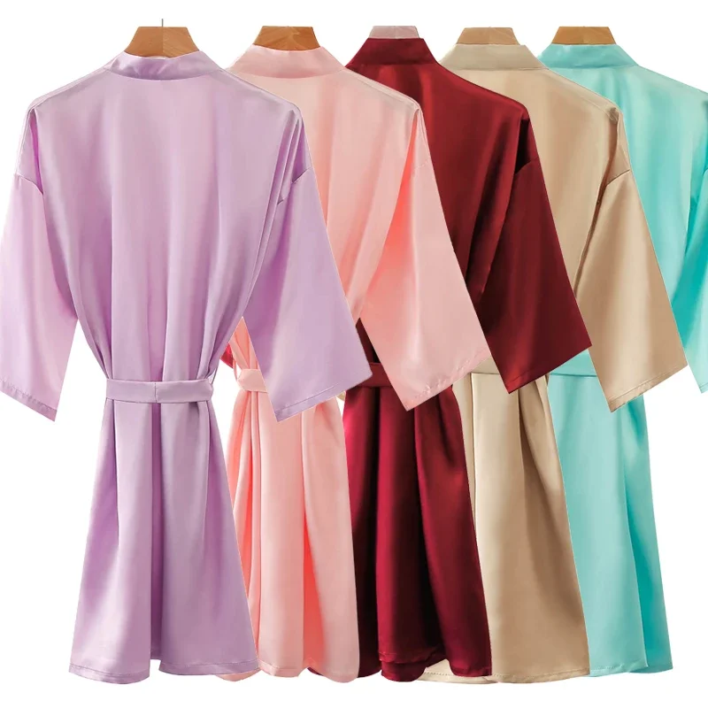 Hochzeit Party Team Braut Robe mit schwarzen Buchstaben Kimono Satin Pyjamas Brautjungfer Bademantel SP2000