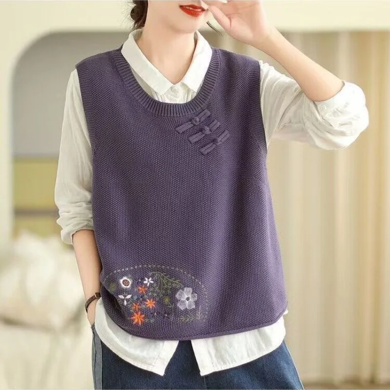 Women\'s Spring Autumn Commute Round Neck Pullover Sleeveless Solid Embroidered Pan Button Vest Loose All-match Knitted Tank Tops