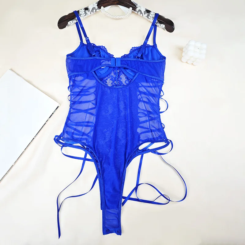 ملابس داخلية مثيرة مُزينة بالدانتيل الأزرق لعام 2025 ملابس داخلية جديدة رافعة للصدر بدلة نسائية ضيقة مفتوحة المنشعب