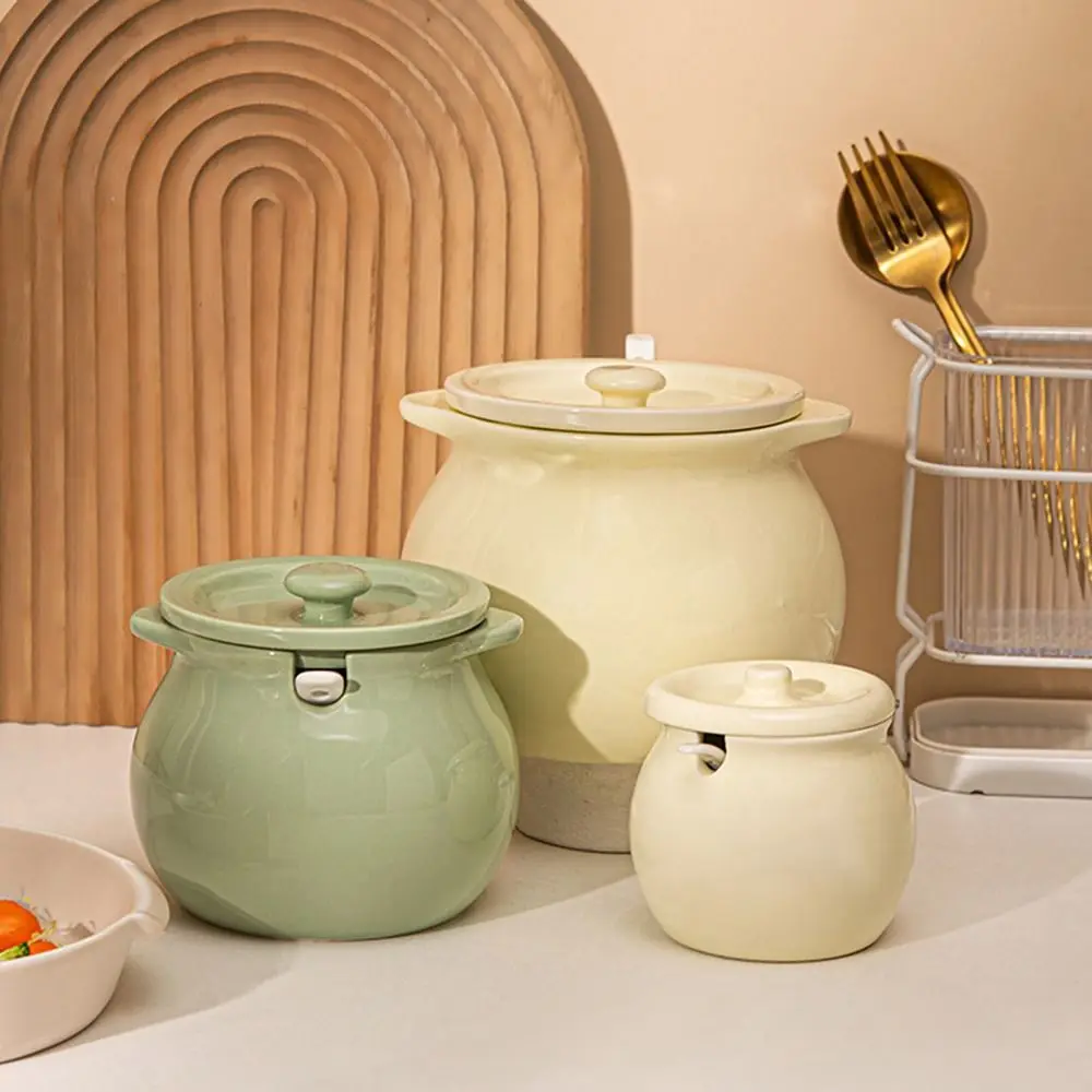 

High Temperature Resistant Ceramic Lard Jar Large Capacity Dustproof Spice Jars with Lid Spoon Reusable Ceramic Seasoning Bottle