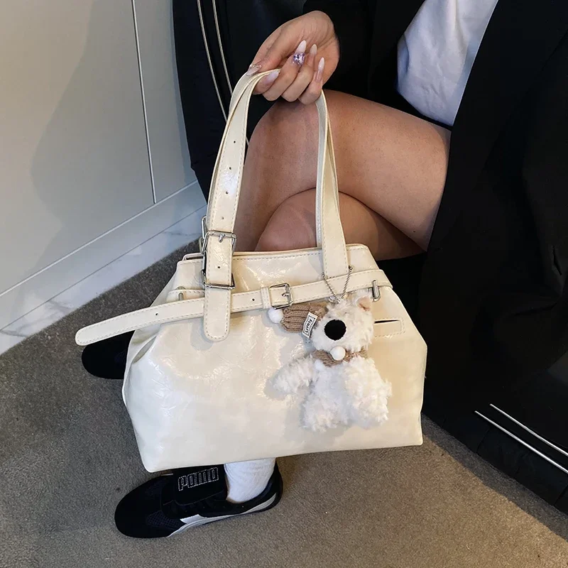 

2025New Large Off-White Handbag with A Full Sense of Style Adjustable Shoulder Straps for All Scenarios, Exquisite Metal Buckles
