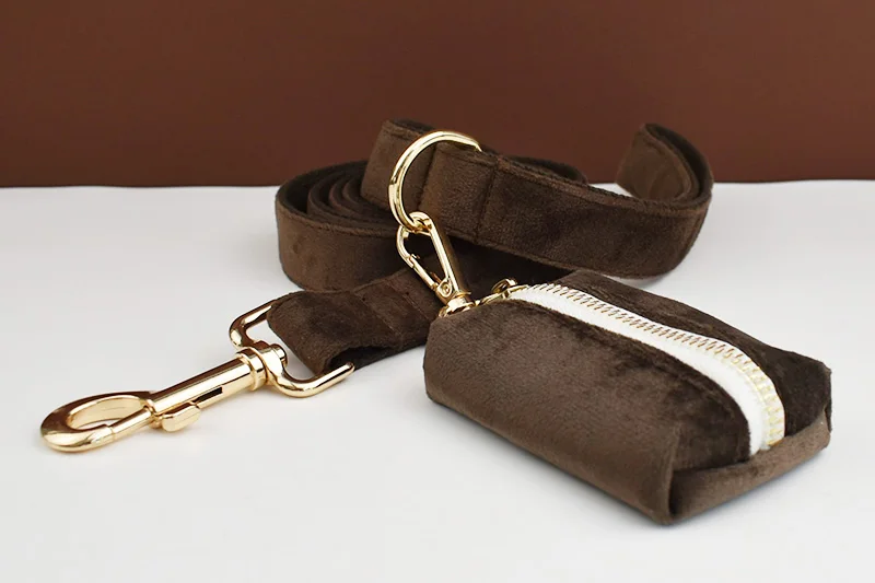 Dunkelbraunes Samt-Hundehalsband und Leinen-Set für Hunde, individuell graviertes Namensschild, Heimtierbedarf, Hundeleine, Samt11 – Detail 8