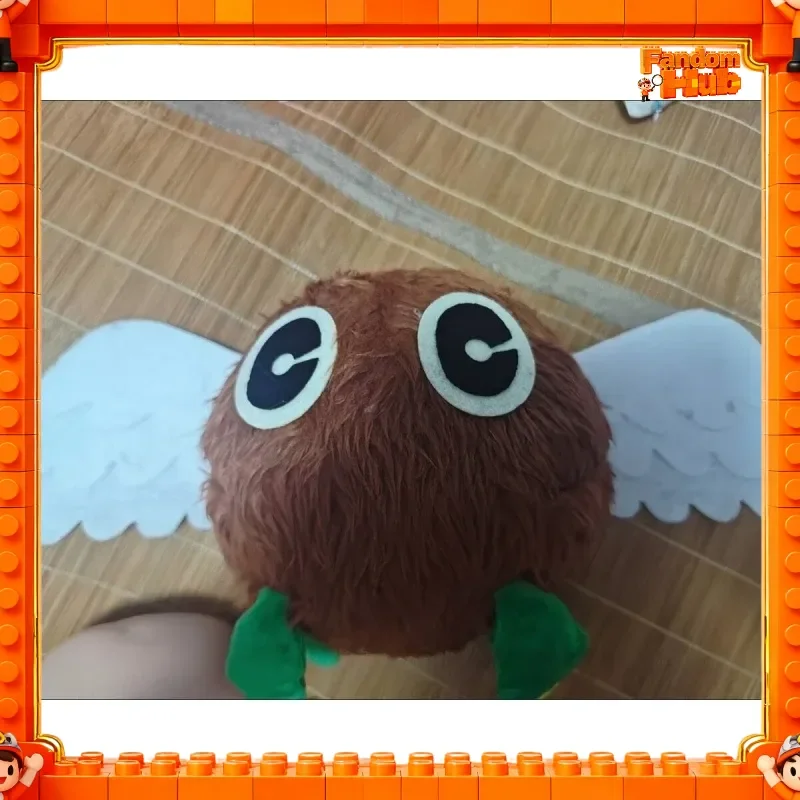 2026 35 cm Yu-Gi-Oh! Anime Peripheral Winged Kuriboh Kawaii Figur Gefülltes Plüschtier Yugi Muto Duel Monsters Aibo Spielzeug Geschenk