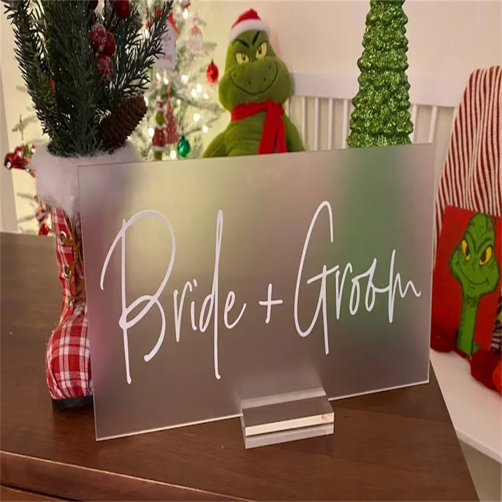 Bride and Groom Mr and Mrs Table Signs, Clear Glass Look Acrylic Head Table Sign With Stand Perspex Sweetheart