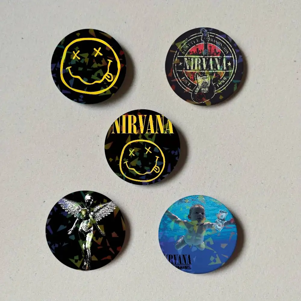 Band N-Nirvana Round Exquisite Laser Badge Brooches Creative Pins For Clothes Hat Backpack Gift Accessories