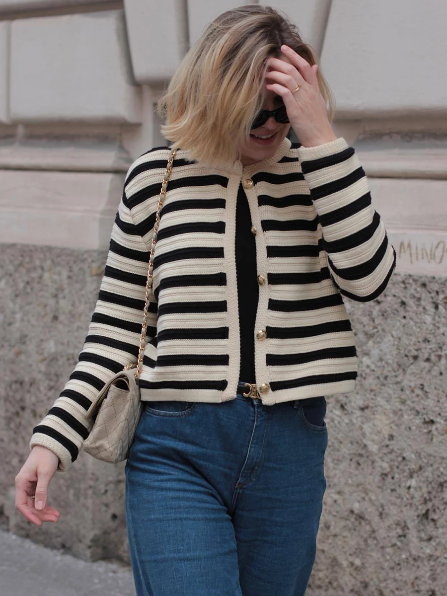 Autumn New Striped Cardigan Women 2024 O Neck Single Breasted Long Sleeve Sweater Female Elegant Fashion Short Jumpers Outerwear