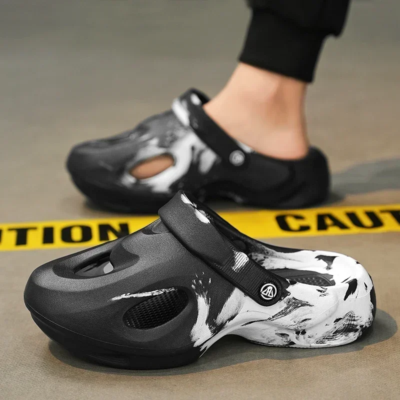 شباشب صيفية للرجال منصة مموهة أحذية خارجية صنادل شاطئ للرجال ناعمة من مادة EVA في الأماكن المغلقة