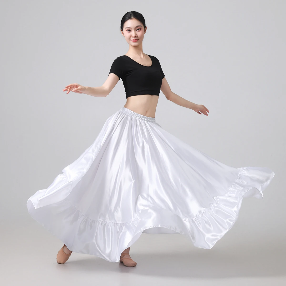 Women's Long Flared Circle Skirt -Satin Flared Full Skirt Boho Vintage A-line Maxi Skirt for Dancing, Party, Daily Wear Skirts