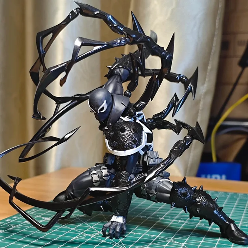 In Stock Venom Agent Surprise Yamaguchi Joint Mobile Trendy Play Handheld Car Desktop Ornament Holiday Surprise Gift