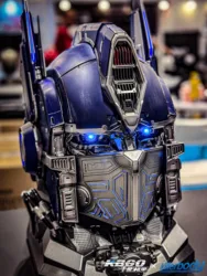 TRANSFORMERS Optimus Prime Wearable Helmet Collectible Voice Changer（Pre-order）