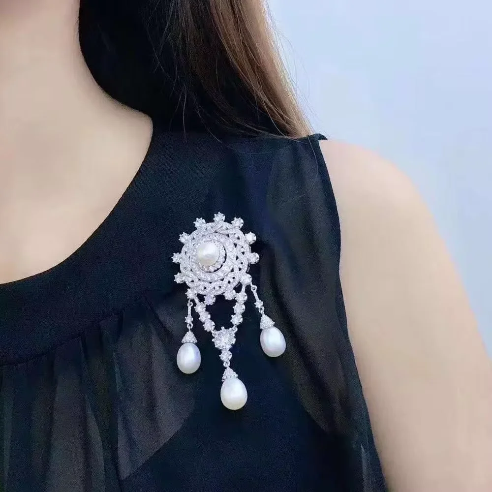 

Women's Fashion White Pearl Silver Plated corsage Crystal Brooches pin